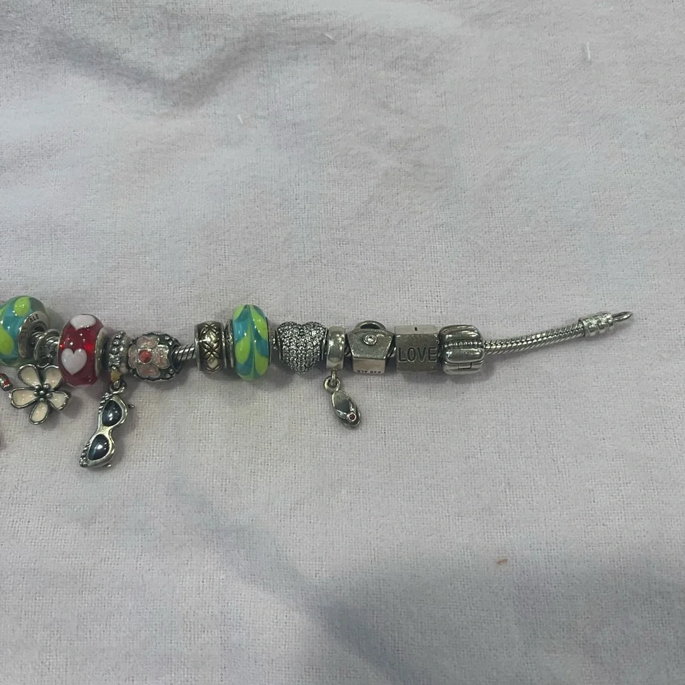 💝Beautiful Pandora charm bracelet with 16 charms. - Picture 12 of 12